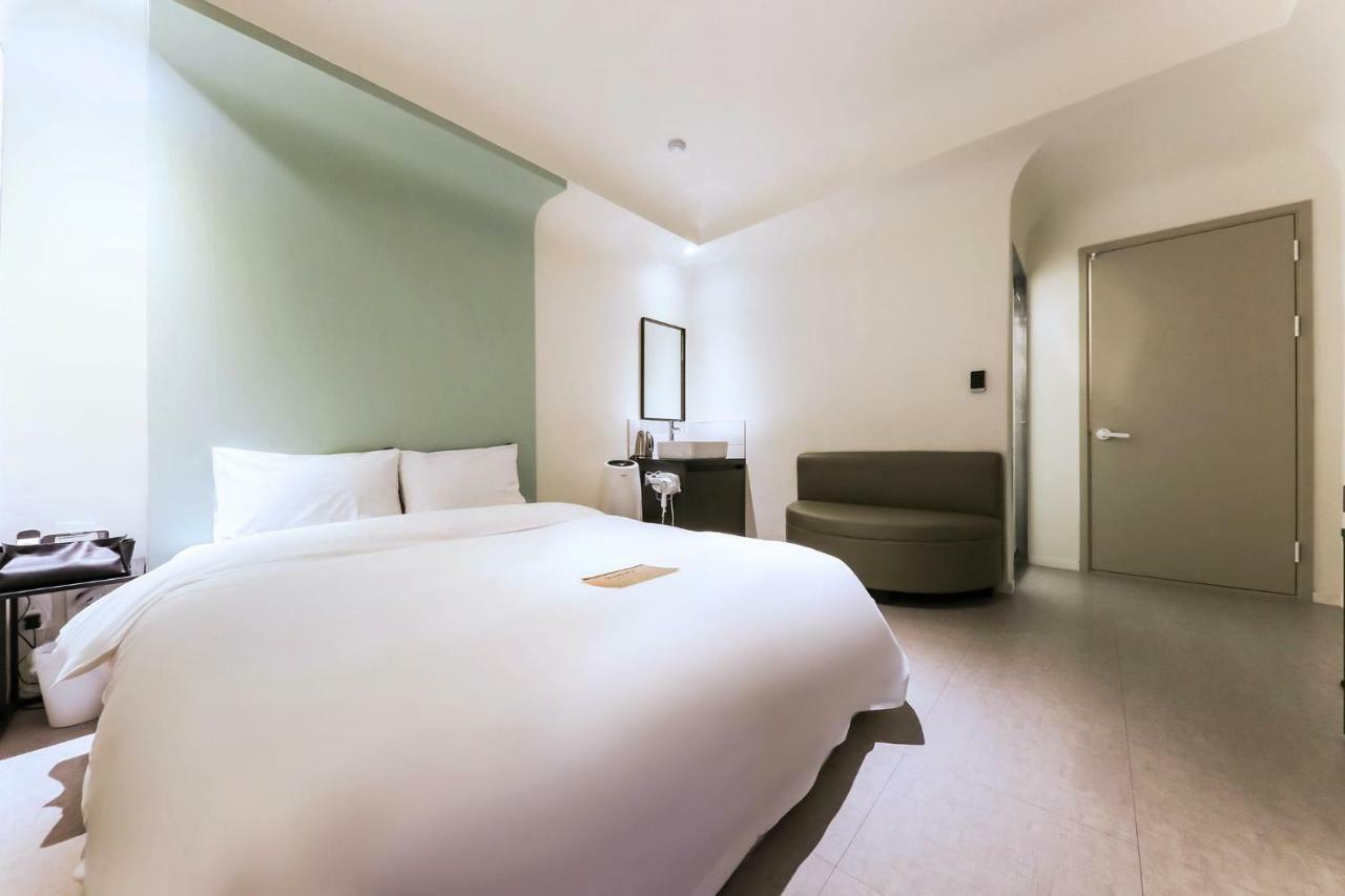Hotel Yam Тэджон Экстерьер фото